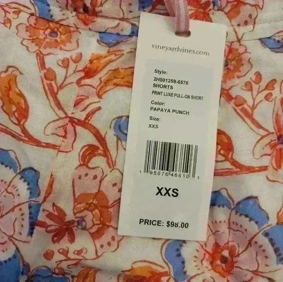 Vineyard Vines Shorts - Picture 6 of 6